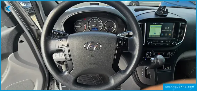 HYUNDAI STAREX WAGON 12-SEATER
