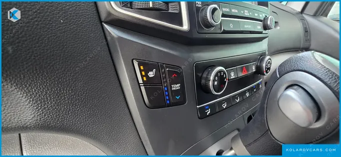 HYUNDAI STAREX WAGON 12-SEATER
