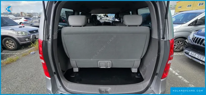 HYUNDAI STAREX WAGON 12-SEATER