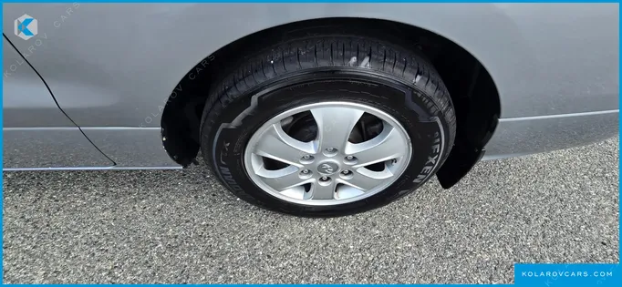 HYUNDAI STAREX WAGON 12-SEATER