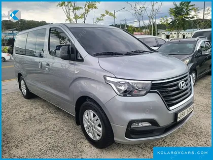 HYUNDAI STAREX VAN 5-SEATER