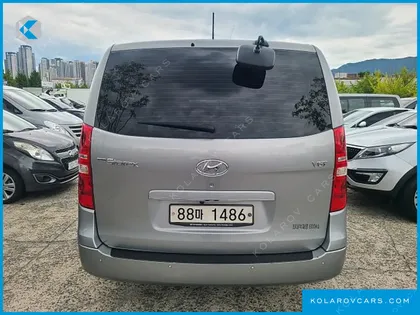 HYUNDAI STAREX VAN 5-SEATER