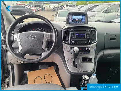 HYUNDAI STAREX VAN 5-SEATER