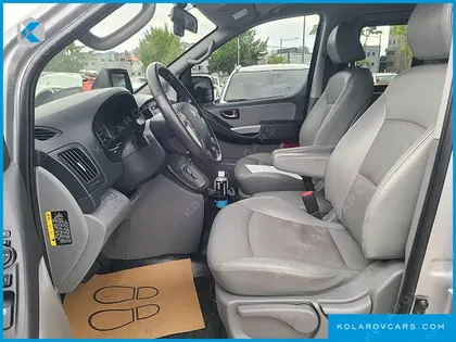 HYUNDAI STAREX VAN 5-SEATER