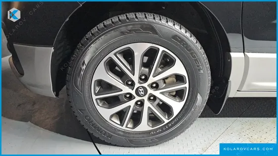 HYUNDAI STAREX 4WD URBAN 9-SEATER