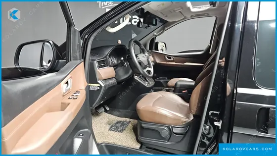 HYUNDAI STAREX 4WD URBAN 9-SEATER