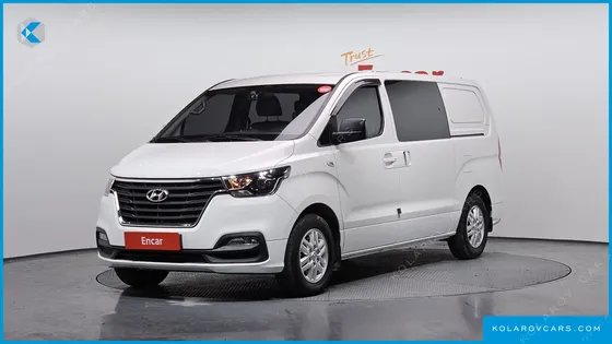 HYUNDAI STAREX VAN 5-SEATER