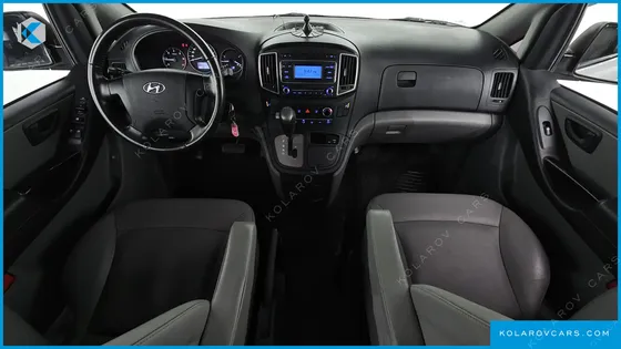 HYUNDAI STAREX VAN 5-SEATER
