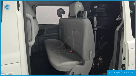 HYUNDAI STAREX VAN 5-SEATER
