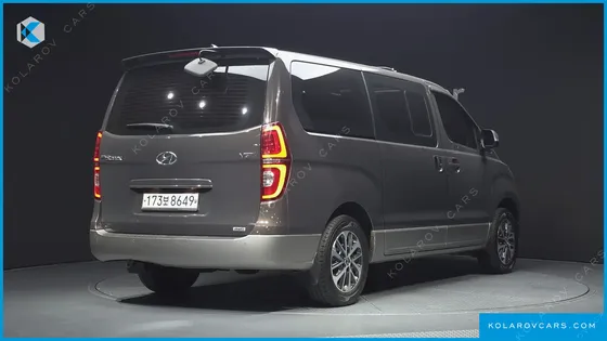 HYUNDAI STAREX 4WD URBAN 9-SEATER