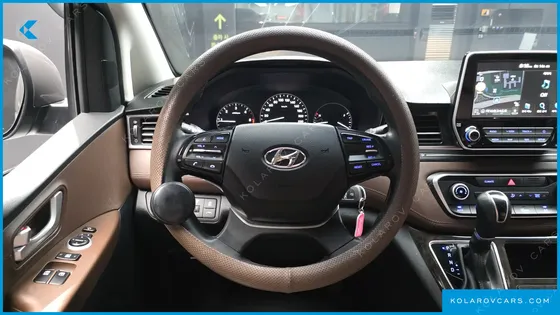 HYUNDAI STAREX 4WD URBAN 9-SEATER
