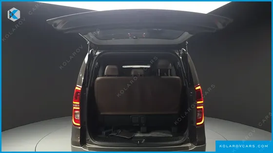 HYUNDAI STAREX 4WD URBAN 9-SEATER