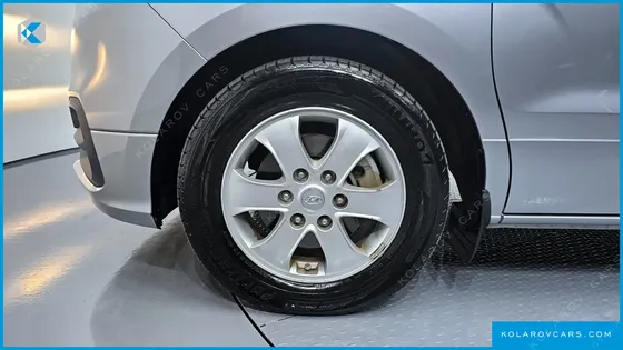 HYUNDAI STAREX WAGON 11-SEATER