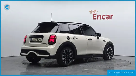 MINI COOPER 5DOOR CLASSIC LAUNCH PACK