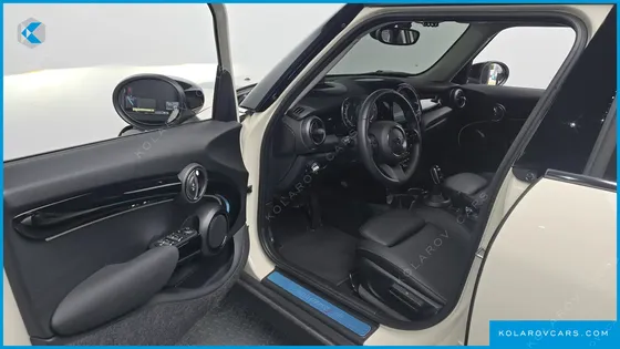 MINI COOPER 5DOOR CLASSIC LAUNCH PACK