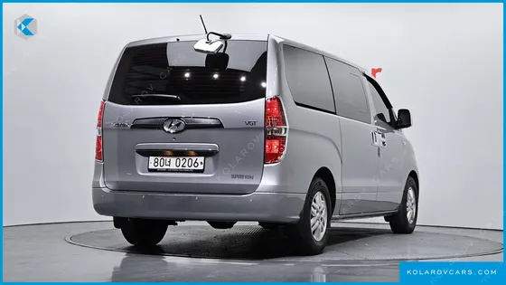 HYUNDAI STAREX VAN 5-SEATER