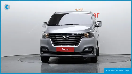 HYUNDAI STAREX VAN 5-SEATER