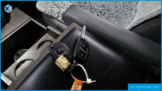 HYUNDAI STAREX VAN 5-SEATER