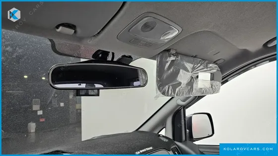 HYUNDAI STAREX VAN 5-SEATER