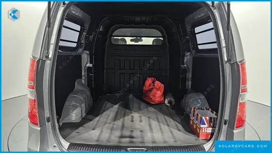 HYUNDAI STAREX VAN 5-SEATER