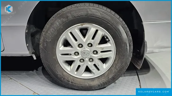 HYUNDAI STAREX VAN 3-SEATER
