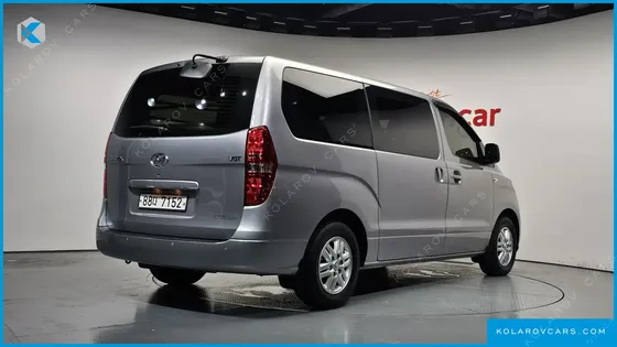 HYUNDAI STAREX VAN 3-SEATER