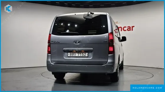 HYUNDAI STAREX VAN 3-SEATER