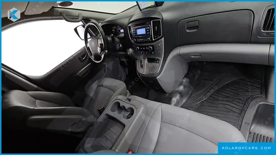 HYUNDAI STAREX VAN 3-SEATER