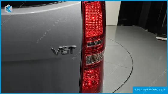HYUNDAI STAREX VAN 3-SEATER
