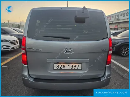 HYUNDAI STAREX VAN 3-SEATER