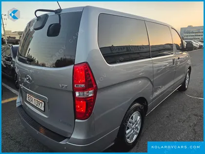 HYUNDAI STAREX VAN 3-SEATER