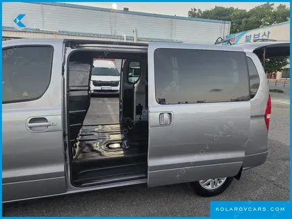 HYUNDAI STAREX VAN 3-SEATER