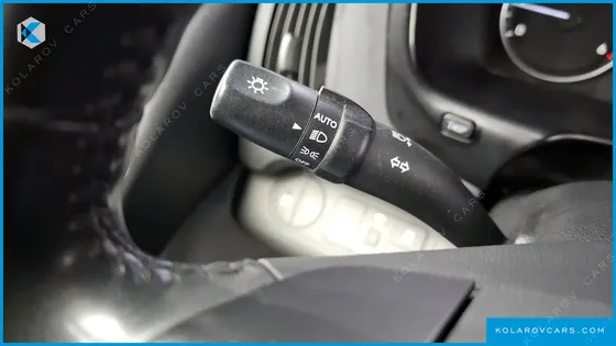 HYUNDAI STAREX VAN 5-SEATER