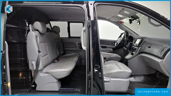 HYUNDAI STAREX VAN 5-SEATER