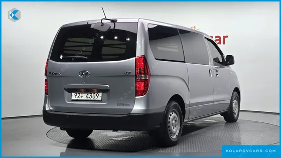 HYUNDAI STAREX VAN 3-SEATER