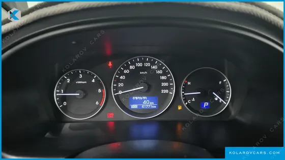 HYUNDAI STAREX VAN 3-SEATER