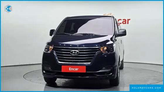 HYUNDAI STAREX VAN 5-SEATER
