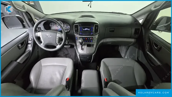 HYUNDAI STAREX VAN 5-SEATER