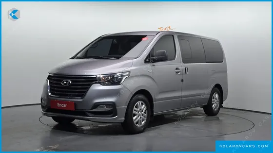 HYUNDAI STAREX VAN 5-SEATER