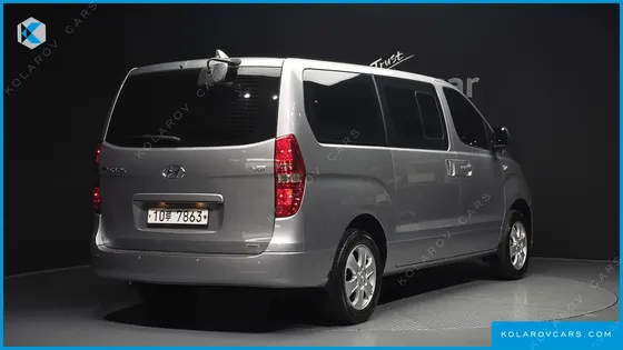 HYUNDAI STAREX 4WD URBAN 9-SEATER