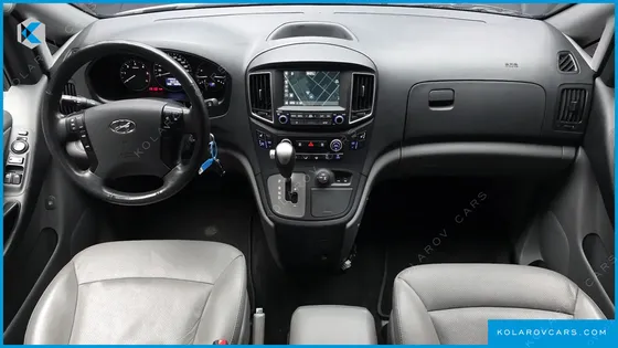 HYUNDAI STAREX 4WD URBAN 9-SEATER