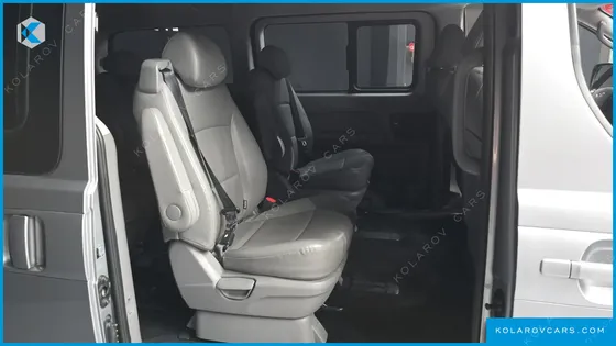 HYUNDAI STAREX 4WD URBAN 9-SEATER