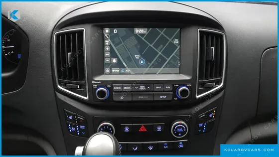 HYUNDAI STAREX 4WD URBAN 9-SEATER