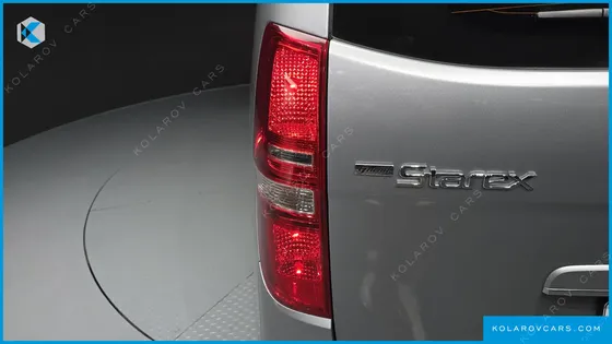 HYUNDAI STAREX 4WD URBAN 9-SEATER