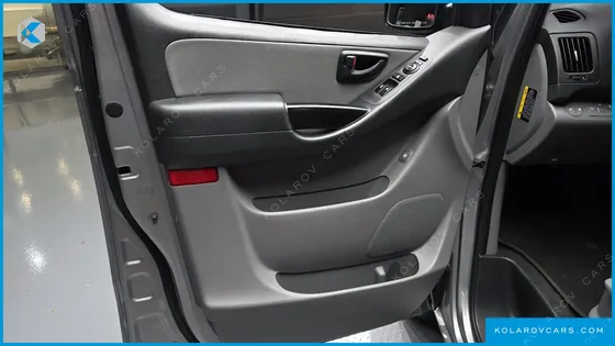 HYUNDAI STAREX 4WD URBAN 9-SEATER