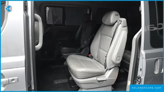 HYUNDAI STAREX 4WD URBAN 9-SEATER
