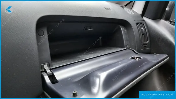 HYUNDAI STAREX WAGON 12-SEATER