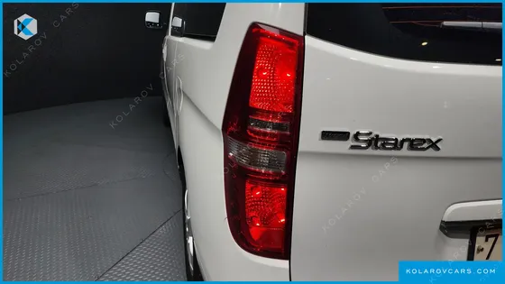 HYUNDAI STAREX WAGON 12-SEATER
