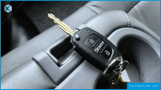 HYUNDAI STAREX WAGON 12-SEATER