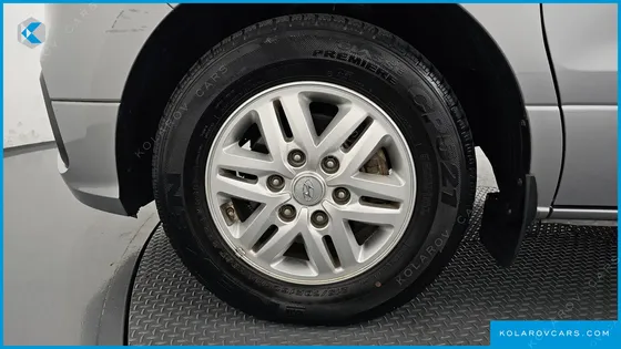 HYUNDAI STAREX VAN 3-SEATER